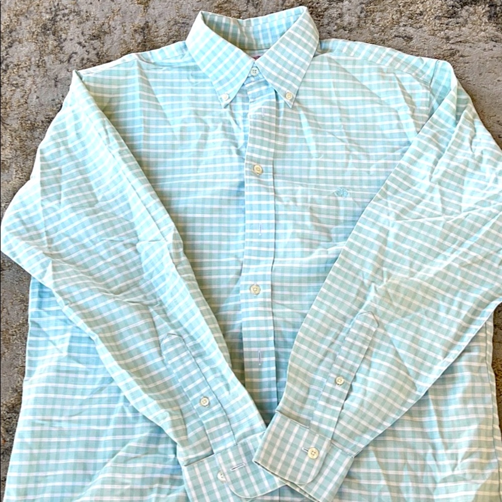 Men’s medium Brooks brother’s Madison style shirt